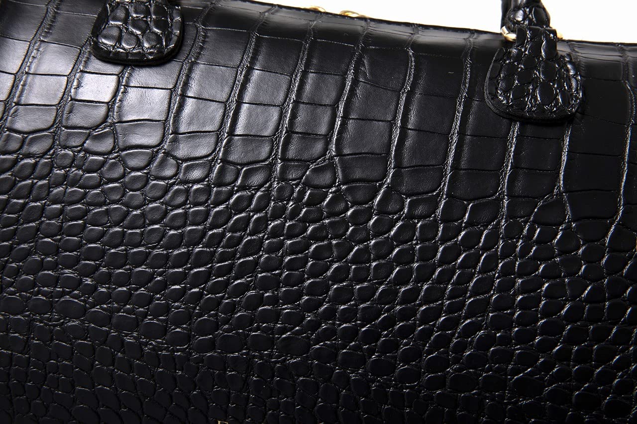 【エルミーレ ムック本 2021】高級感のある「クロコダイル紋」の型押し