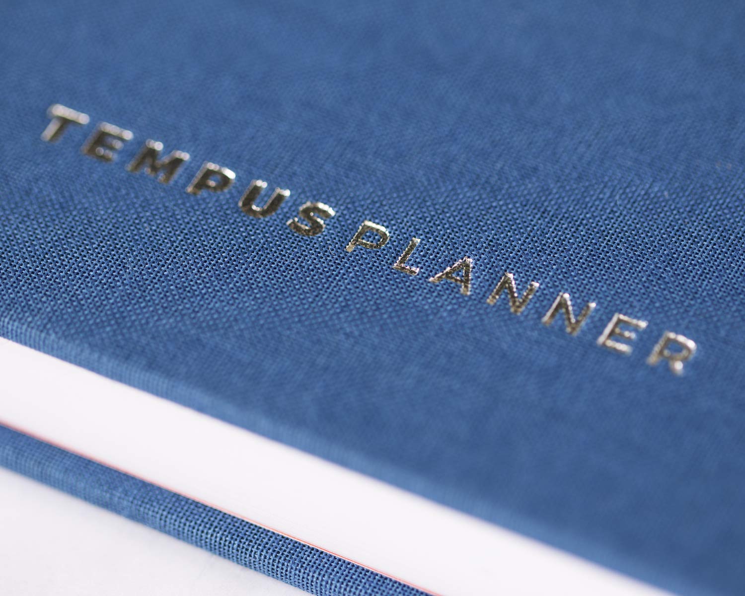 Tempus Planner – Daily Planner for The Goal Kickers, Dreamers & Doers. Monday to Sunday – Best Day & Weekly Journal, Organizer. Achieve Maximum Productivity in 2018. Undated Hardcover Notebook 6 x 8.5