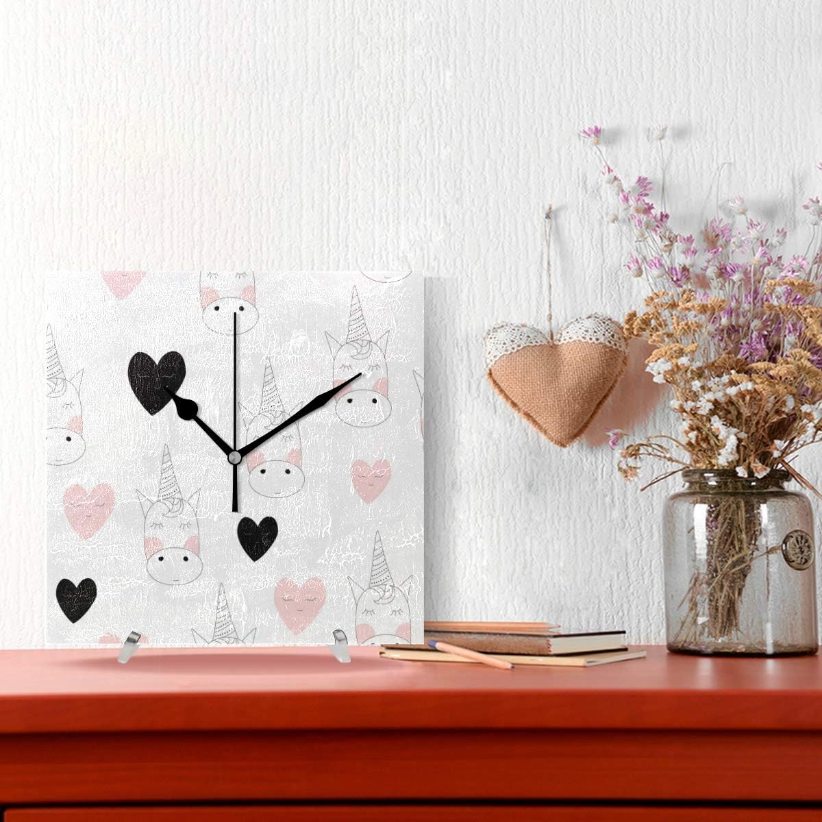 Amazon Co Jp 時計 ユニコーン かわいい 連続秒針 シンプル 飾り 正方形 置時計 四角 高級 壁飾り 壁掛け時計 インテリア 素朴 プレゼント ホーム飾り 簡約 創意 軽量 雰囲気 ギフト ホーム キッチン