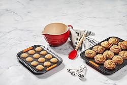 Le Creuset Stoneware Signature Batter Bowl, 2