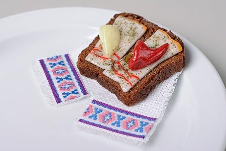 Iman de nevera artesanal con forma de pan con tocino de arcilla ...