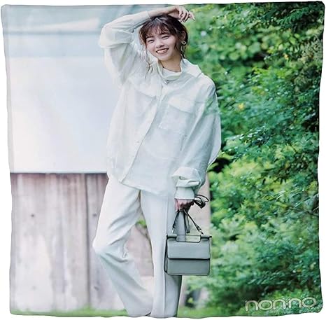 Amazon Co Jp 乃木坂46 西野七瀬クッションセット 枕カバー おしゃれ 新居プレゼント ソファー 車用 インテリア 飾り ベッド 背当 抱き枕 両面枕 応援グッズ オシャレて18 18 ホーム キッチン