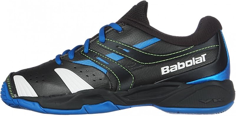 dark gray tennis shoes