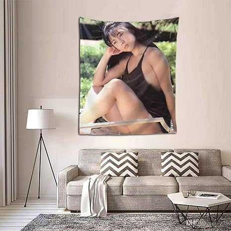 Amazon Co Jp Zard 坂井泉水 さかい いずみ 蒲池幸子 タペストリー インテリア 壁掛け おしゃれ 室内装飾 多機能 寝室 カーテン おしゃれ 個性ギフト 新築祝い 結婚祝い プレゼント ウォール アート 150cm 130cm ホーム キッチン