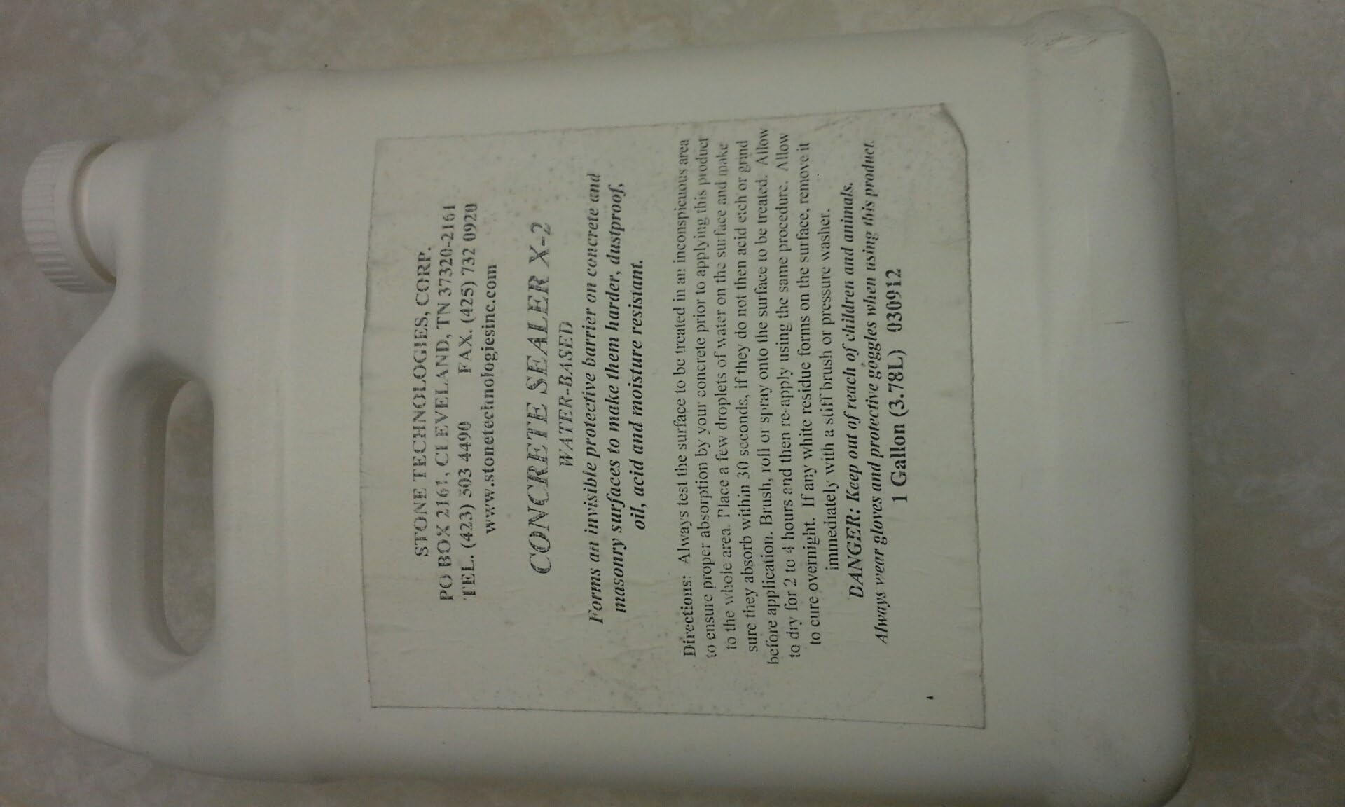 Stone Technologies Corp Concentrated Silicate Based Chemical Hardener Concrete Densifier X-2 Plus (1 Gallon)
