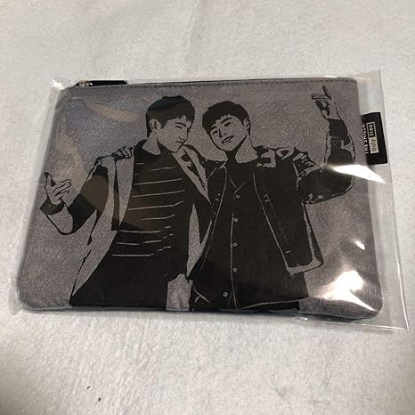 Amazon Co Jp 新羅免税店 東方神起 ポーチ ユノ チャンミン Sum グッズ Begin Again ビギスト Tomorrow 15周年 ファンミ ペンミ ユンホ ホビー 通販