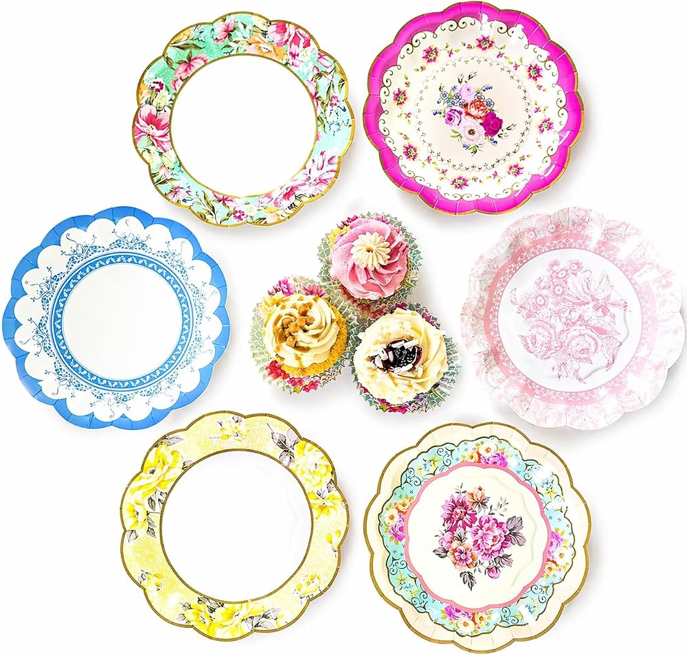 Talking Tables 24 Floral Paper Plates 17.5 cm with Scalloped Edge