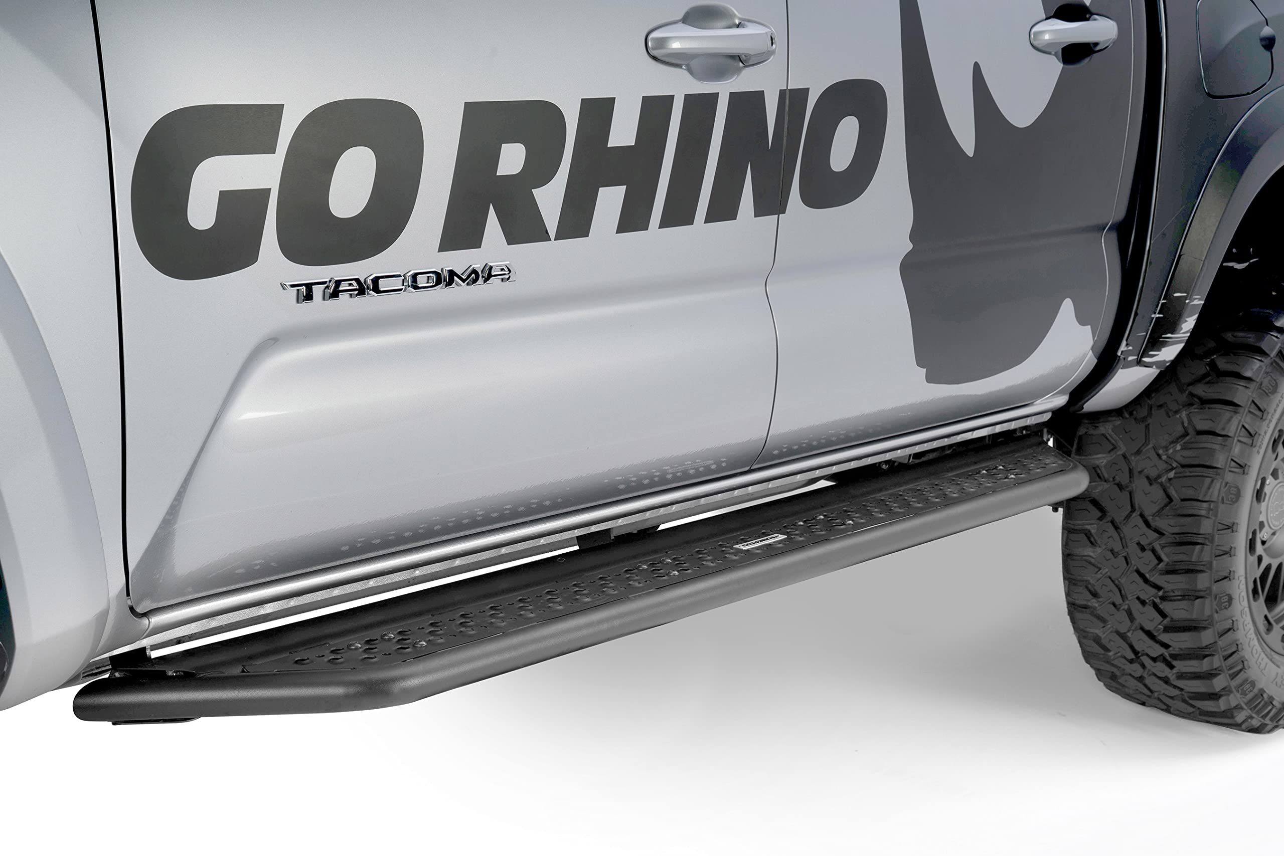Dominator Xtreme DT SideSteps With Frame Mounted Bracket Kit Textured Black 2005-2023 Toyota Tacoma Go Rhino
