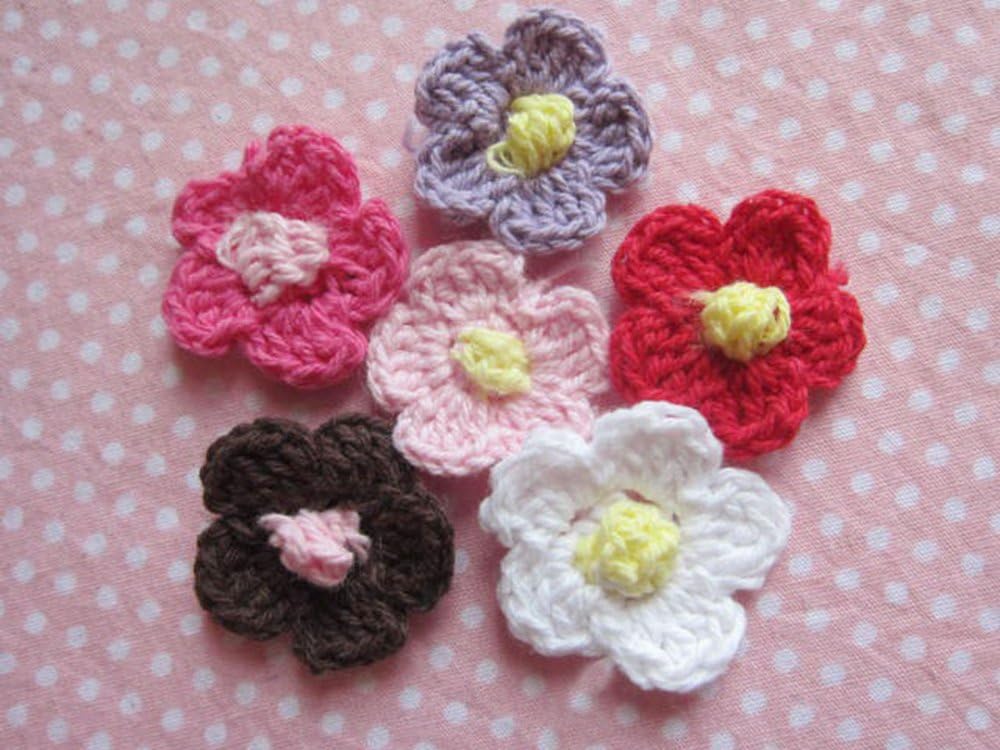 YYCRAFT Pack of 100 Crochet 1" Spring Flower, 1 Spring Flower - Image 3