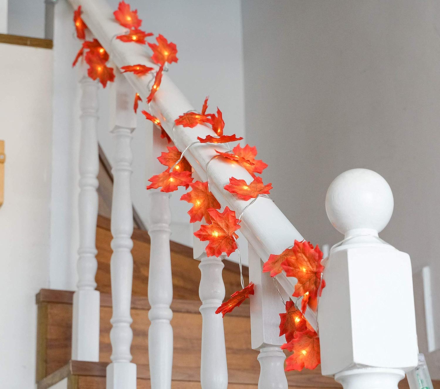 Maple Leaves Fall Garland Fairy String Light,13FT 40 LED Artificial Autumn String Wire Lights for Christmas Halloween Thanksgiving Wedding Party Holidays Home Garden Bedroom Battery Operated（4M 40LED）