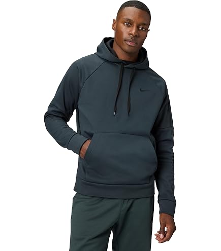 Nike Therma-FIT Standard Issue Men's Basketball Winterized Hoodie