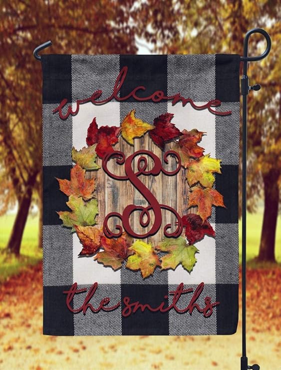 Kxxhvk Weiße Büffel-Karierte Herbstblätter-Monogramm-Gartenflaggen