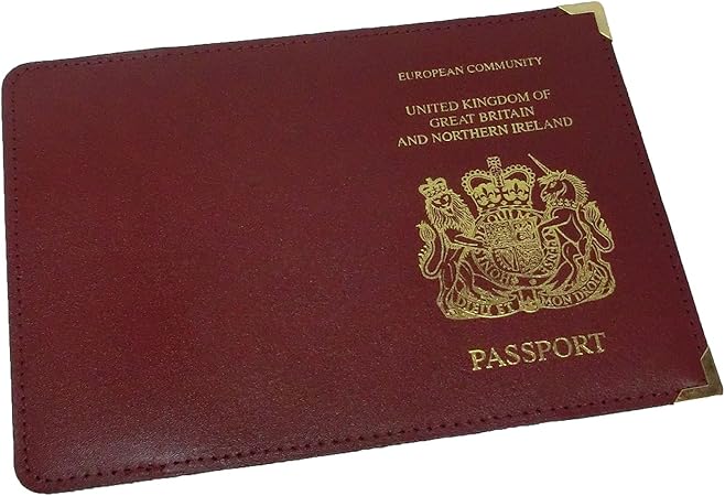 Amazon 革製パスポートケースuk エンジ 民芸品 おもちゃ