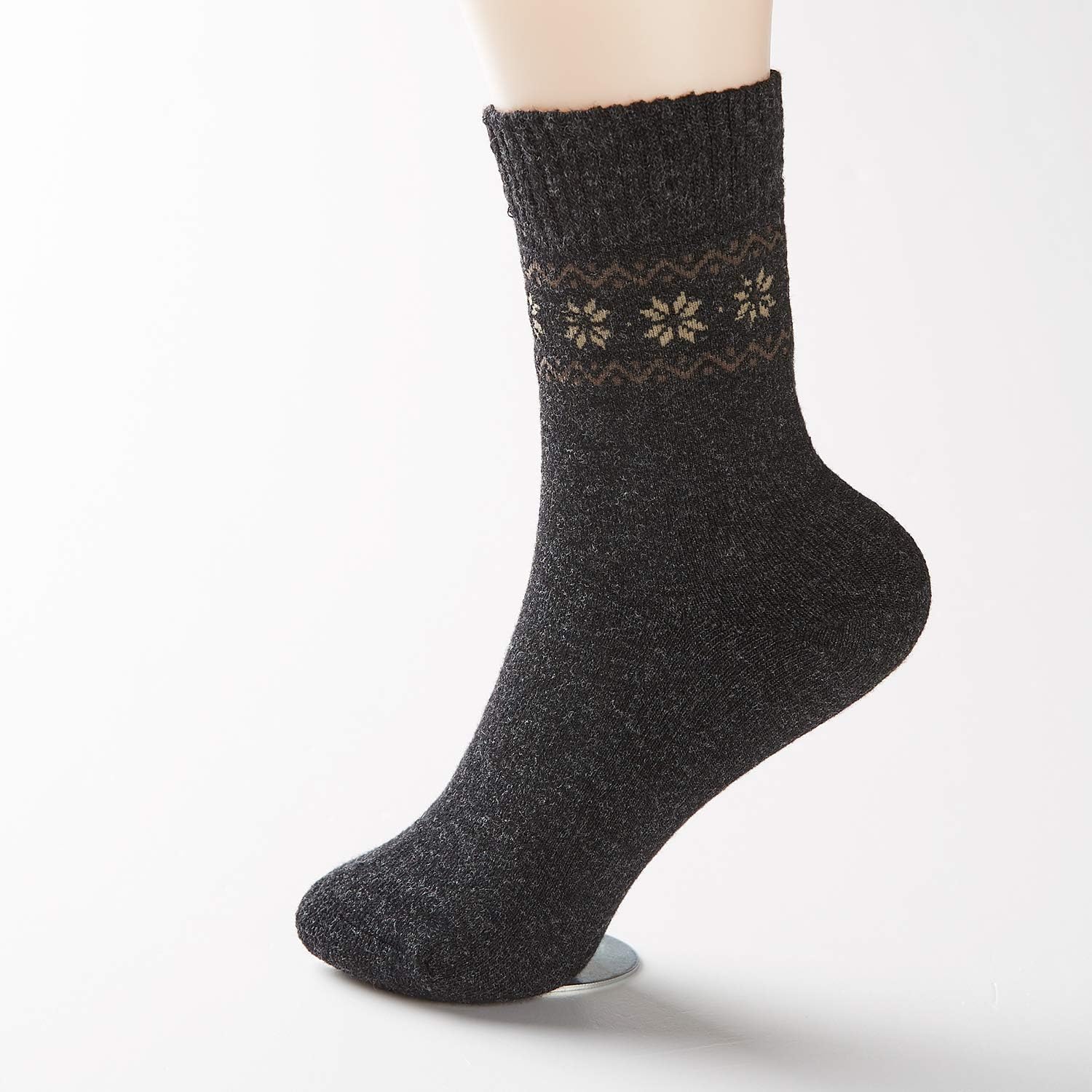 Pack of 4 Winter Warm Wool Socks Hiking Socks Knit Crew Socks for Women Soft and Comfortable: Clothing