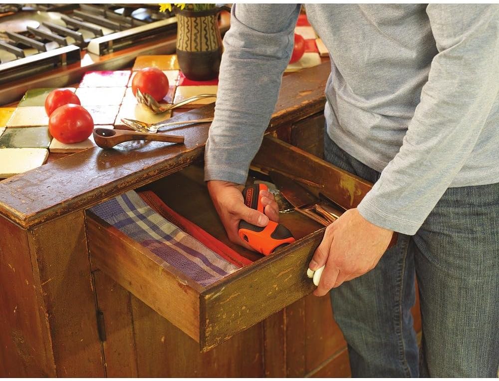 BLACK+DECKER 4V MAX Cordless Screwdriver (BDCS20C): Home Improvement
