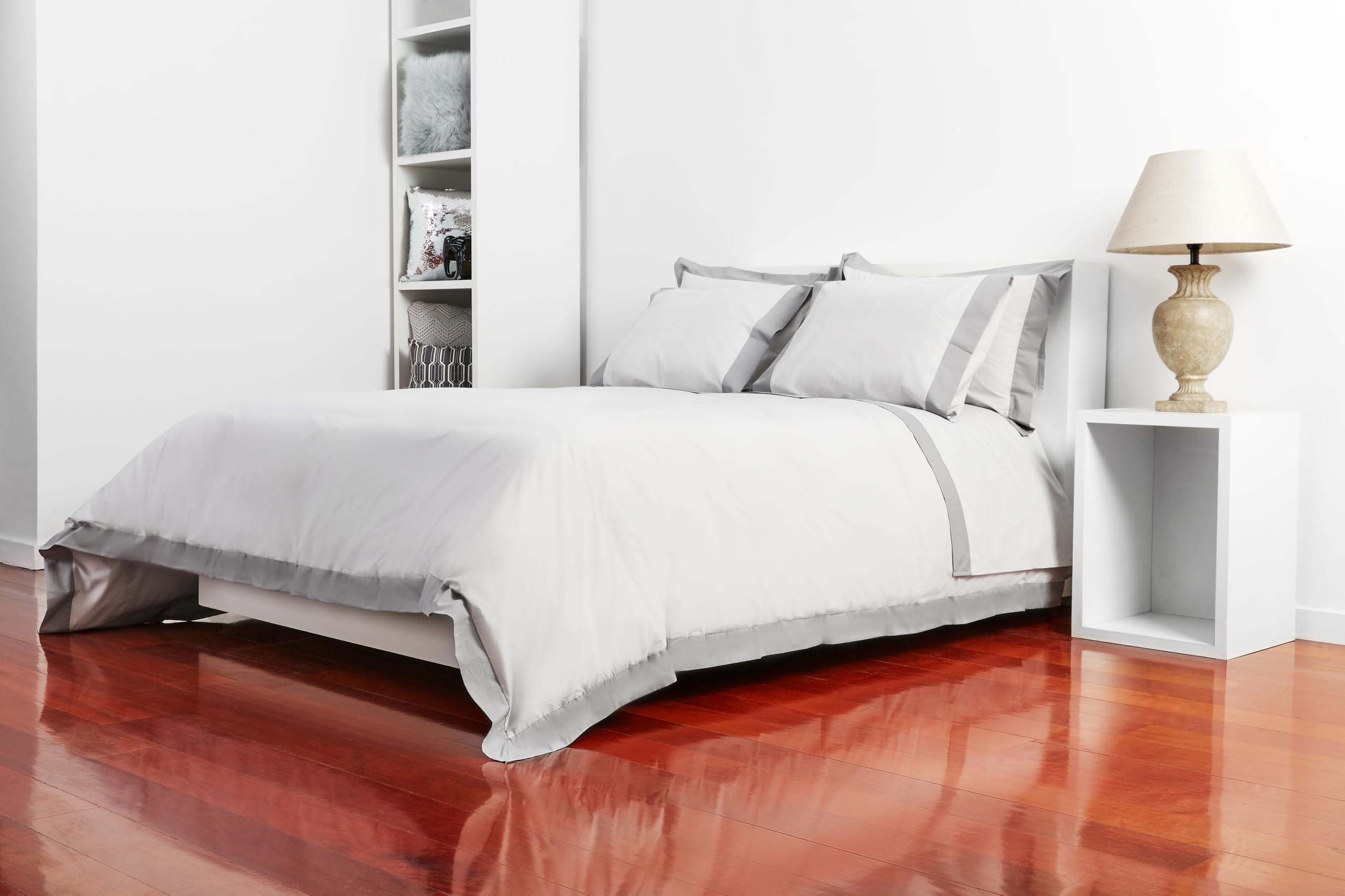 Catherine Lansfield Camalisa Grey/Dark Grey Duvet Cover Set 160 x 200 + 50 x 80 cm