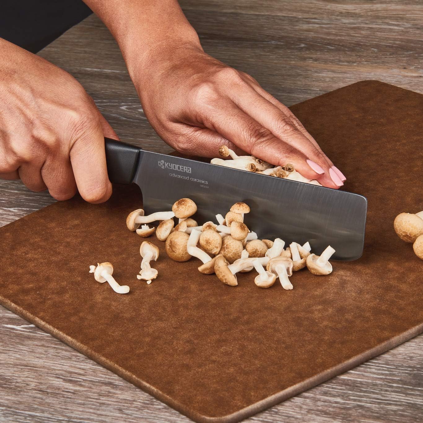 Ceramic Vs Steel Knives Pros and Cons [2022] Kitchen Marshal