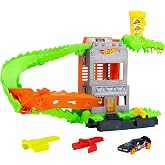 ​Hot Wheels Croc Pizza Attack Playset &amp; 1:64 Scale Toy Car | Speed Toy Cars Down the Track to Beat the Crocodile Enemy &amp; Avoid Getting Eaten