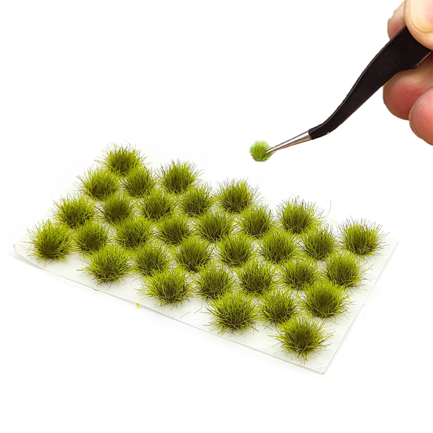 RHQFDM 32 Plants Green Static Grass Tufts,Miniature Model Grass for Airport/Railway,Gifts for Diorama Enthusiasts