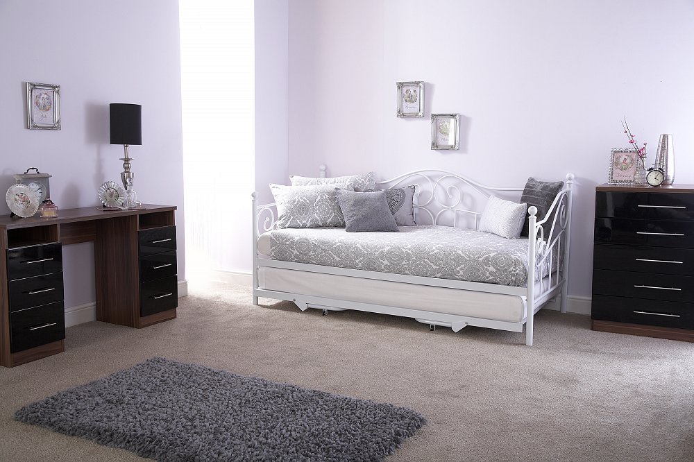 Home Source - French Inspired Metal Guest Day bed and Trundle Set in White
