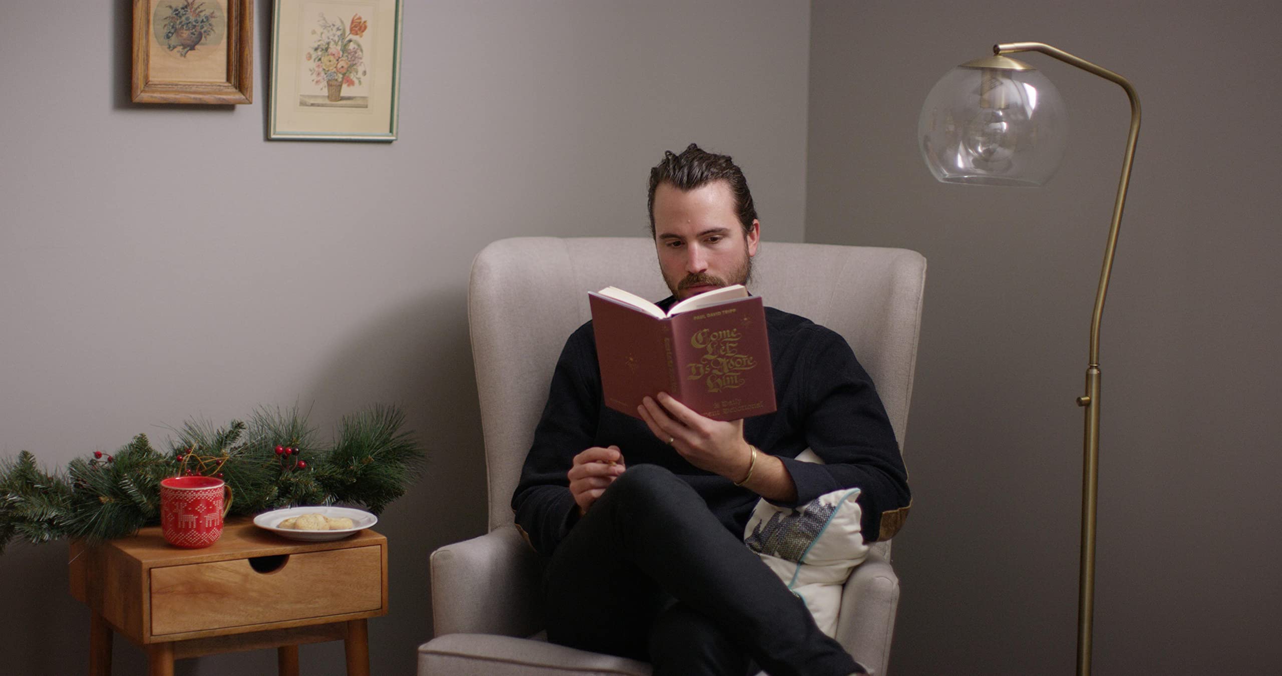 Come, Let Us Adore Him: A Daily Advent Devotional