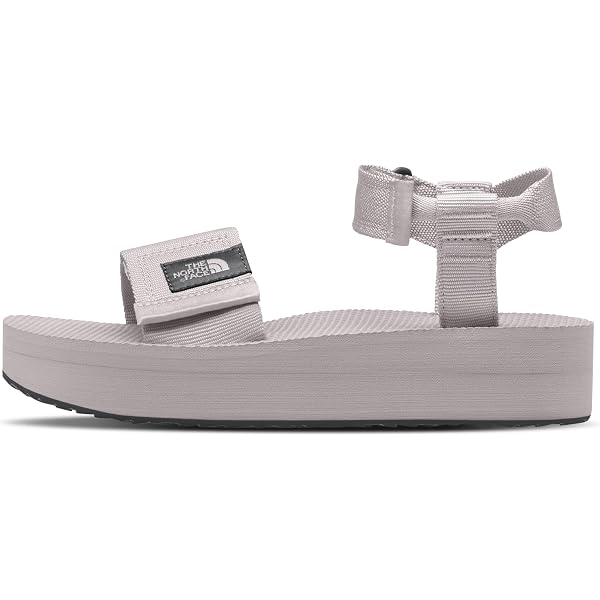 Amazon.com | The North Face Skeena Womens Sandals TNF Black  display picture 1