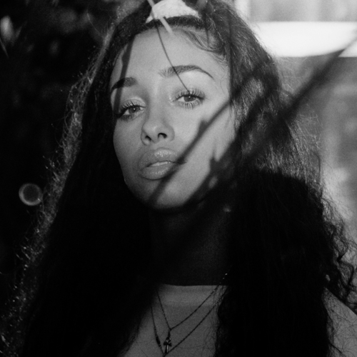 Eva Ruiz on Amazon Music