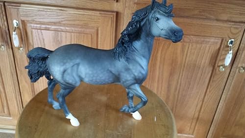 breyer horse hwin