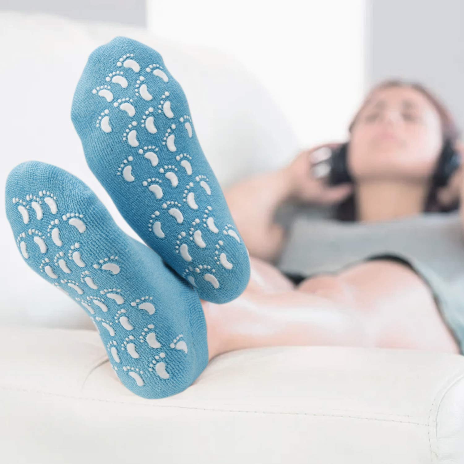 (4PC) Heel Spa Socks, Moisturizing Socks, Soft Gel Socks Inner Lining Infused with Essential Oils and Lotions -Best for Rough Calluses, Cracked Heel, Soften Dry feet/ (Blue & Purple) for Women & Men. : Beauty