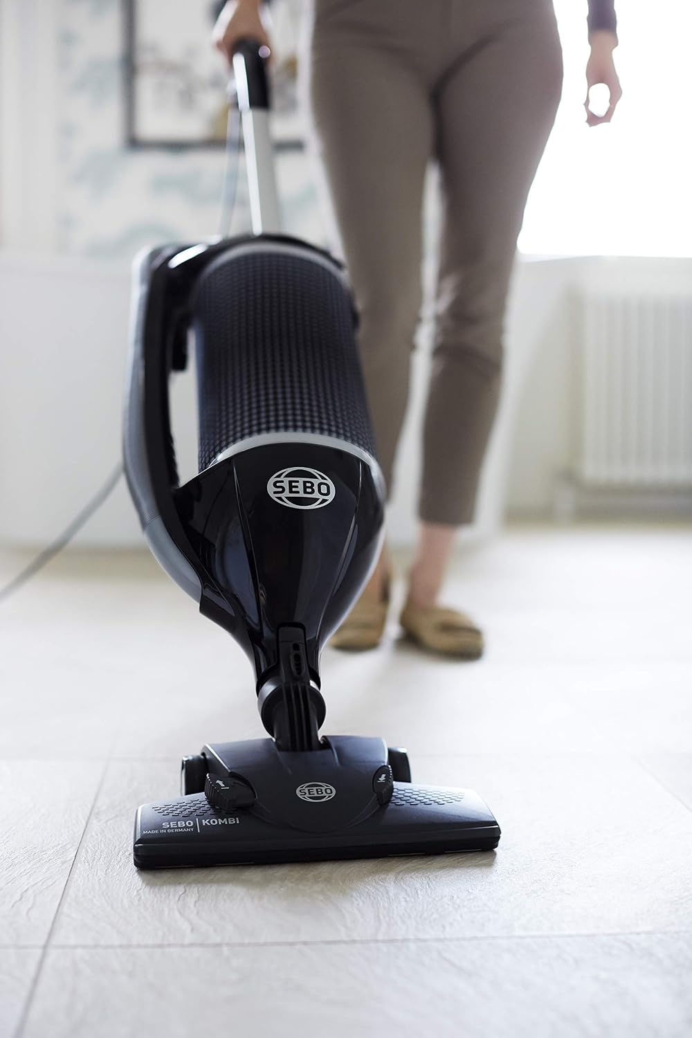 SEBO 90810GB Felix Pet ePower Upright Vacuum Cleaner, High Grade ABS, 700 W, Black/Silver - Image 4