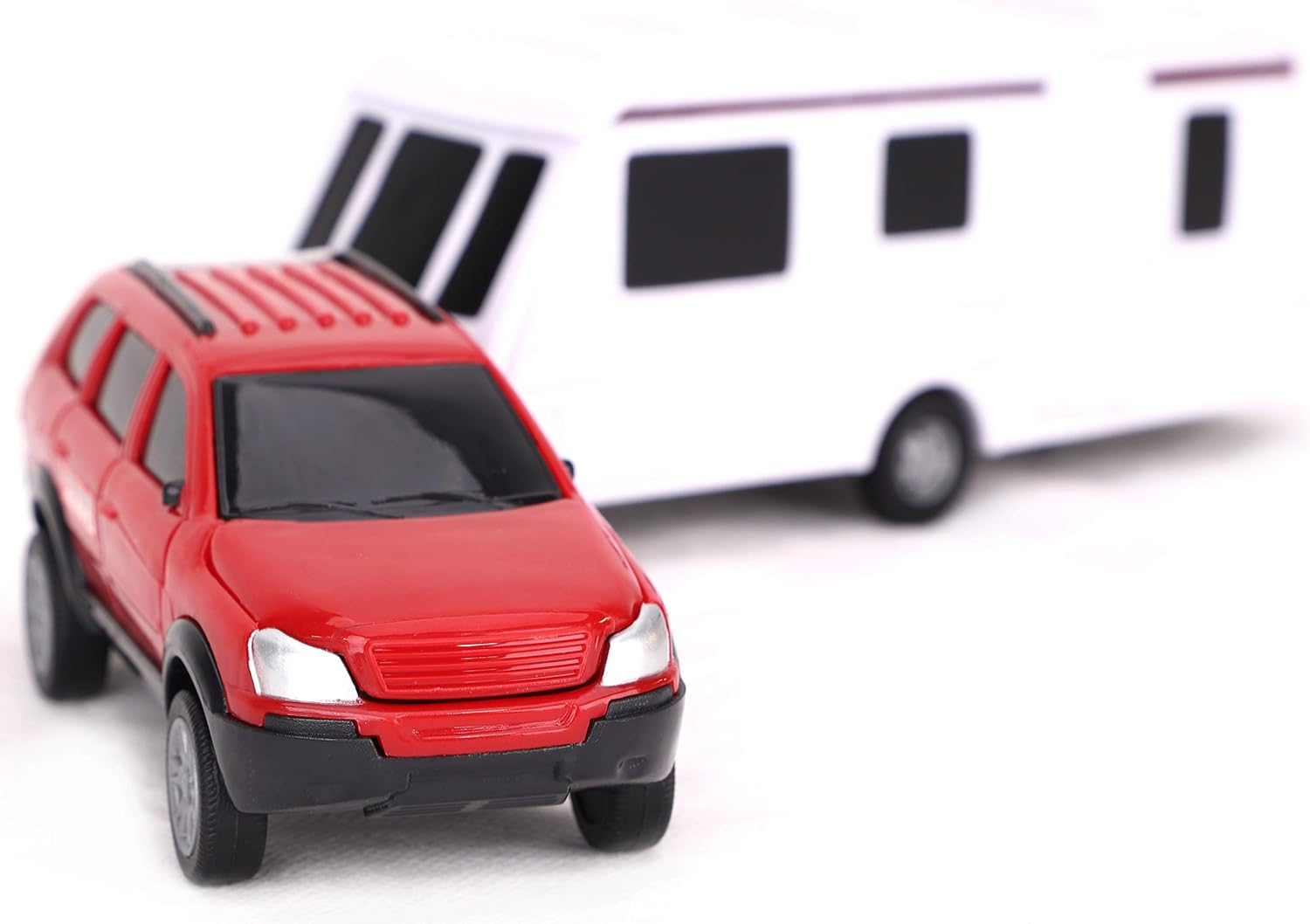 Toyland® Car & Caravan Set Pull Along - 1:32 Scale (Red), 35.5 cm (L) x 9 cm (W) x 6.5 cm (H) - Image 3