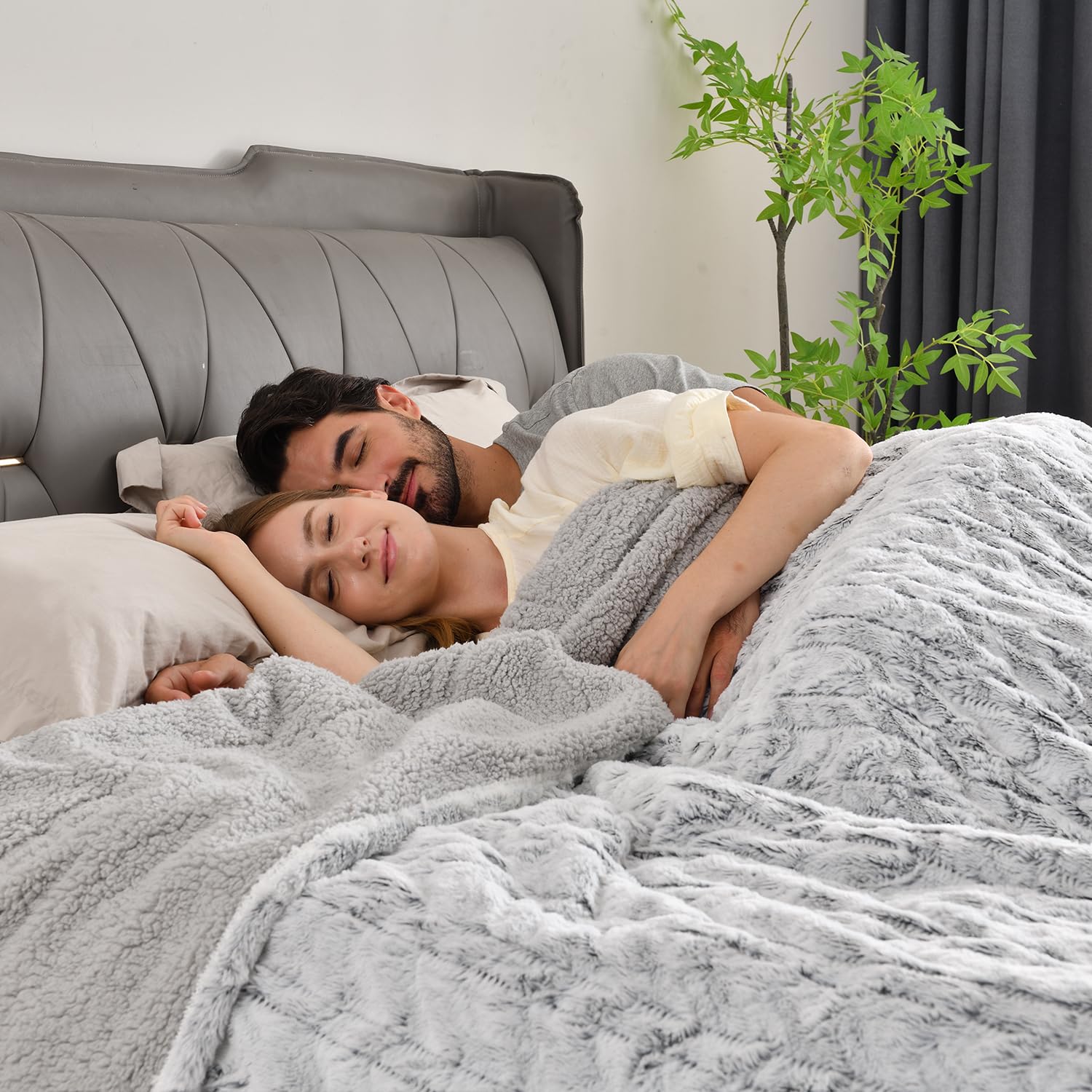 Photo 1 of Bearhug Electric Blanket Full Size 77" x 84", 10 Heat Settings Heated Blanket, 1-12 Hour Auto Shut-Off, Faux Fur & Sherpa Dual-Sided Heating Blanket, Machine Washable, Gift-Ready Elegant Packaging