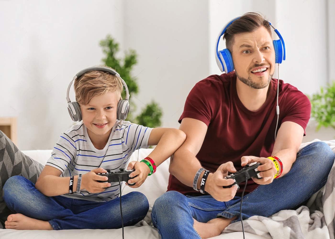 Game On Party Supplies Favors 24 Pieces Video Game Goodie Bags and 24 Pieces Video Game Bracelets Wristbands For Kids Birthday Video Game Party Supplies Favors: Toys & Games