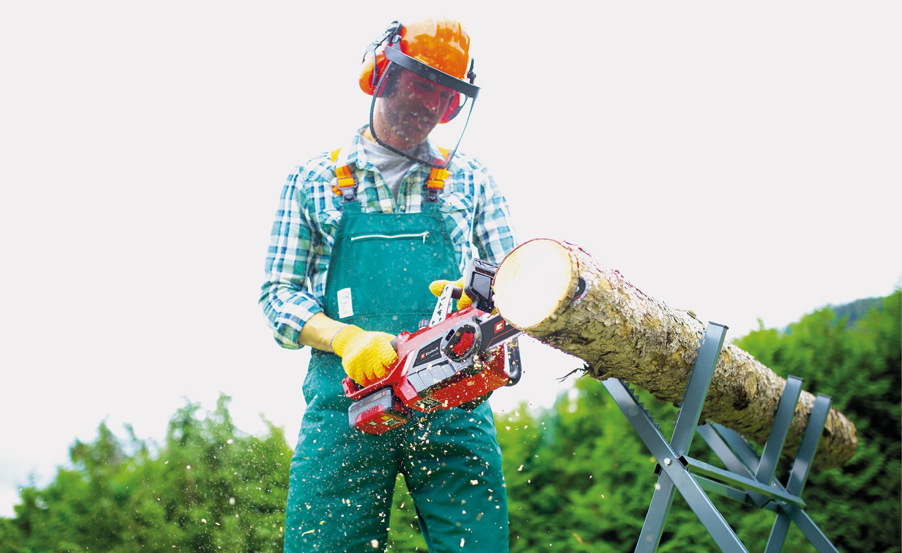 Einhell Akku-Kettensäge GE-LC 18 Li-Solo Power X-Change (Li-Ion, 18V, 25 cm Schwertlänge, Rückschlagschutz, Kettenfangbolzen, inkl. 4 Ah Akku und Ladegerät) 4