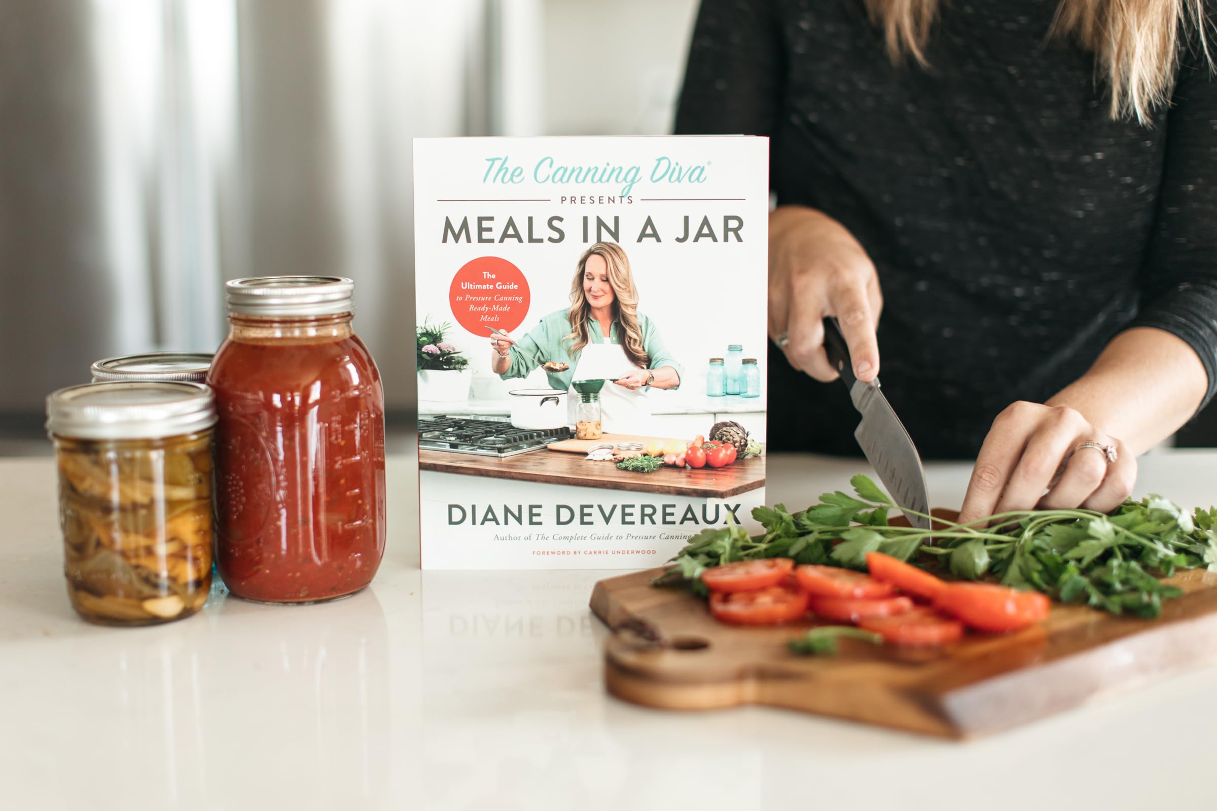 The Canning Diva Presents Meals in a Jar: The Ultimate Guide to Pressure Canning Ready-Made Meals The Canning Diva Presents Meals in a Jar: The Ultimate Guide to Pressure Canning Ready-Made Meals Paperback Kindle