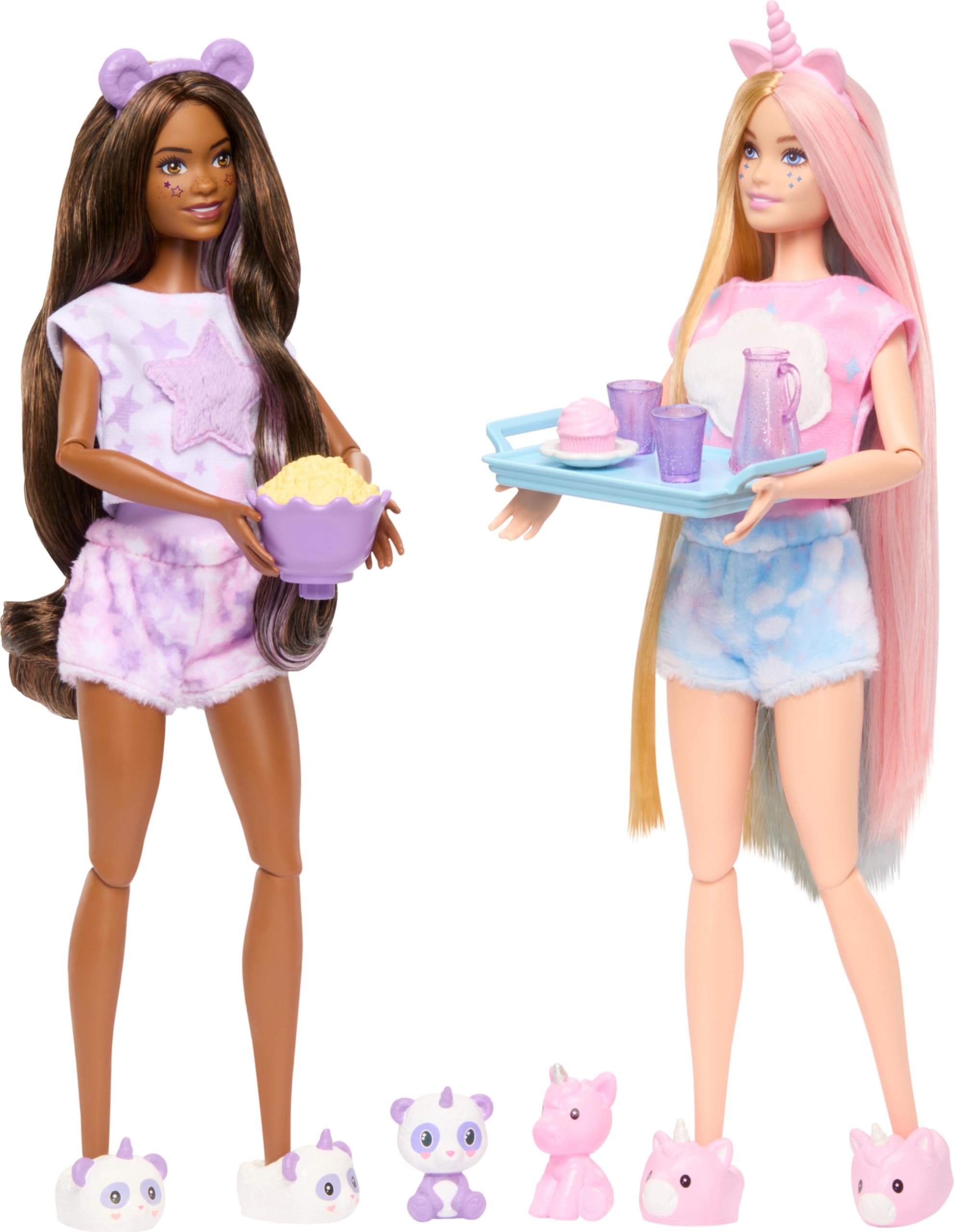 Barbie Cutie Reveal Set, acogedor juego de pijamas con 2 muñecas de moda y pijamas, sacos de dormir y accesorios temáticos para dormir