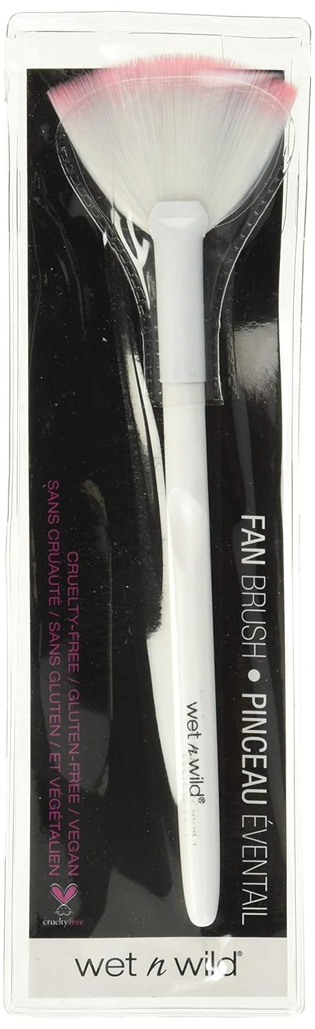 wet n wild Small Eyeshadow Brush: Beauty
