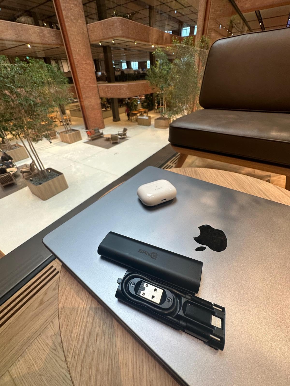 Ban C USB C Travel Kit - iPhone Lightning adaptor, Micro USB adaptor, USB A adaptor, Sim removal tool and MicroSD storage