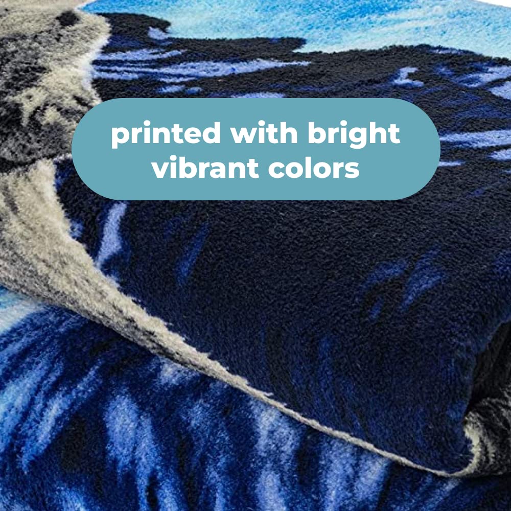 Dawhud Direct Howling Wolf Fleece Blanket for Bed, 75 x 90 inches Queen Size Wolf Fleece Throw Blanket for Men, Women and Kids - Super Soft Plush Throw