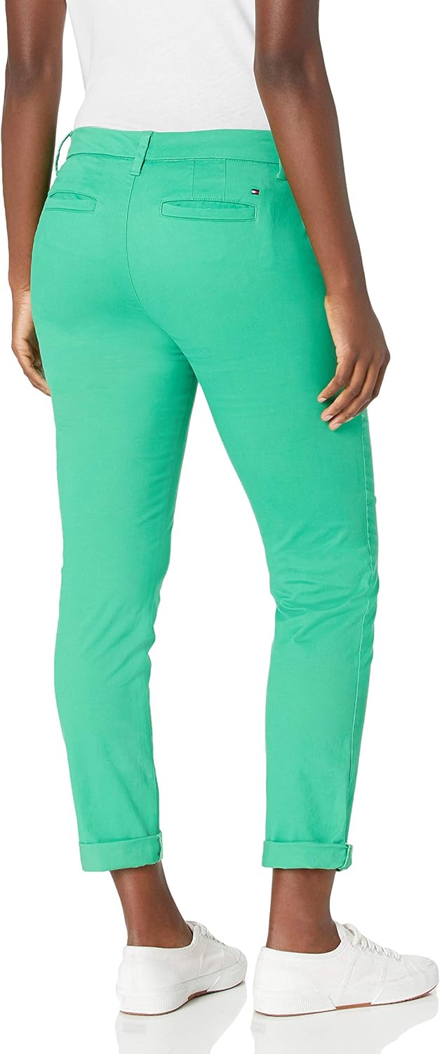Tommy Hilfiger Women's Relaxed Fit Hampton Chino Pant (Standard and Plus Size) at  Women’s Clothing store