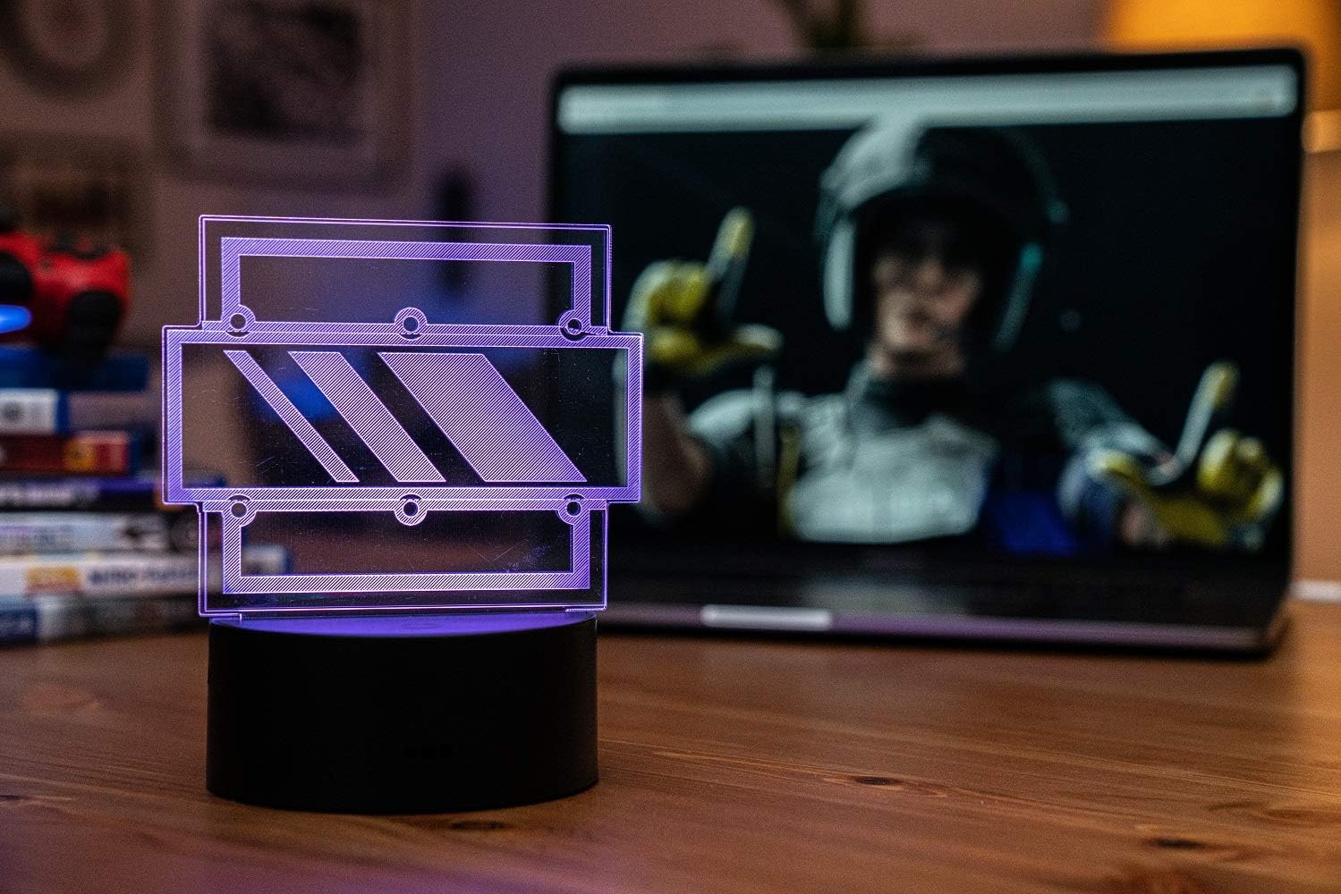 Six Siege LED Lamp - Mira Operator - Rainbow Six Siege Decor for The Bedroom or Gaming Studio - Color Changing LED Nightlight Great for Cosplay Photoshoots with Any R6 Character