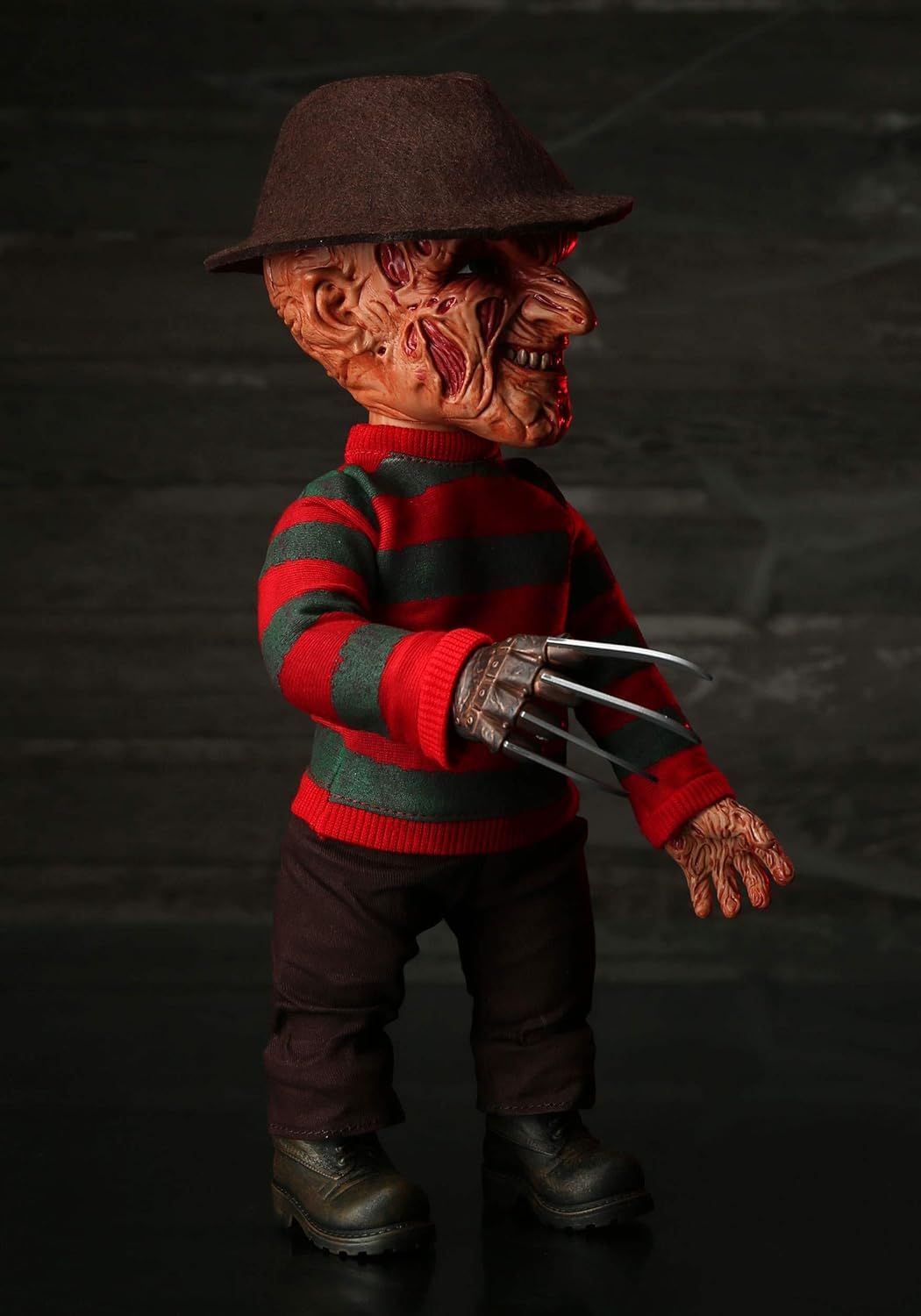 Nightmare On Elm Street 25890 Action figure, Red, 15 inches - Image 5