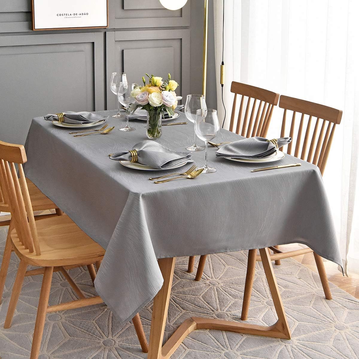maxmill Jacquard Table Cloth Swirl Pattern Spillproof Wrinkle Resistant Oil Proof Heavy Weight Soft Tablecloth for Kitchen Dinning Tabletop Decoration Outdoor Picnic Rectangle 52 x 70 Inch Light Grey: Kitchen & Dining