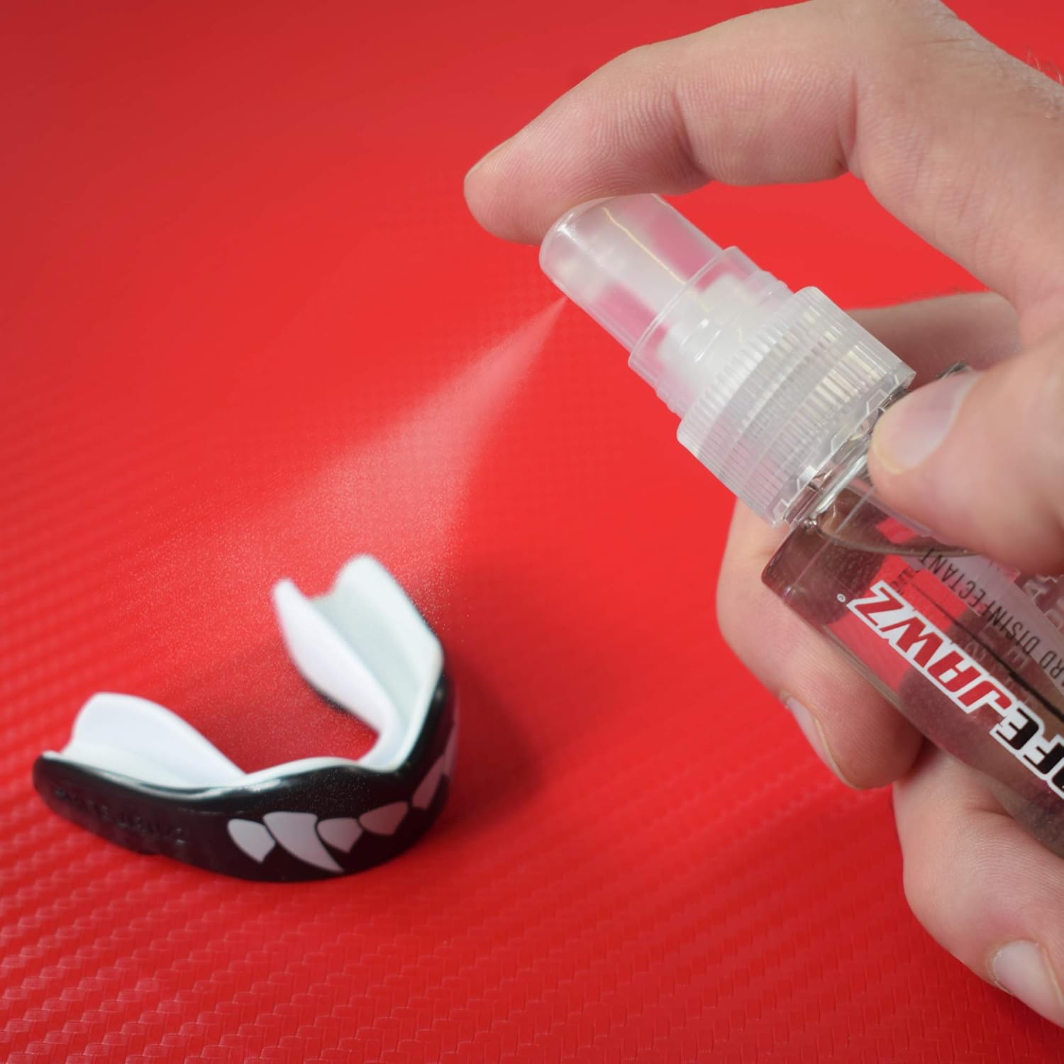 SAFEJAWZ Freshner Spray for Sports Mouthguards, Adults and Junior Gum Shield Spray for Boxing, Basketball, Lacrosse, Football, MMA, Martial Arts, Hockey and All Contact Sports : Sports & Outdoors