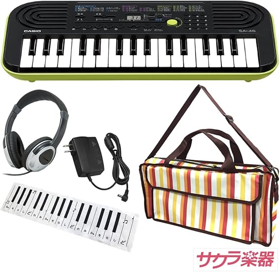 Amazon CASIO カシオ ミニキーボード 32ミニ鍵盤 SA46 サクラ楽器オリジナルセット [鍵盤バッグ“Multi Stripe”・ACアダプター・ヘッドフォン