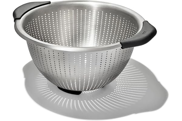 OXO Good Grips Stainless Steel Colander, 5 qt. Capacity, Strainer with Non-Slip Handles, Kitchen Colander for Pasta and Veget
