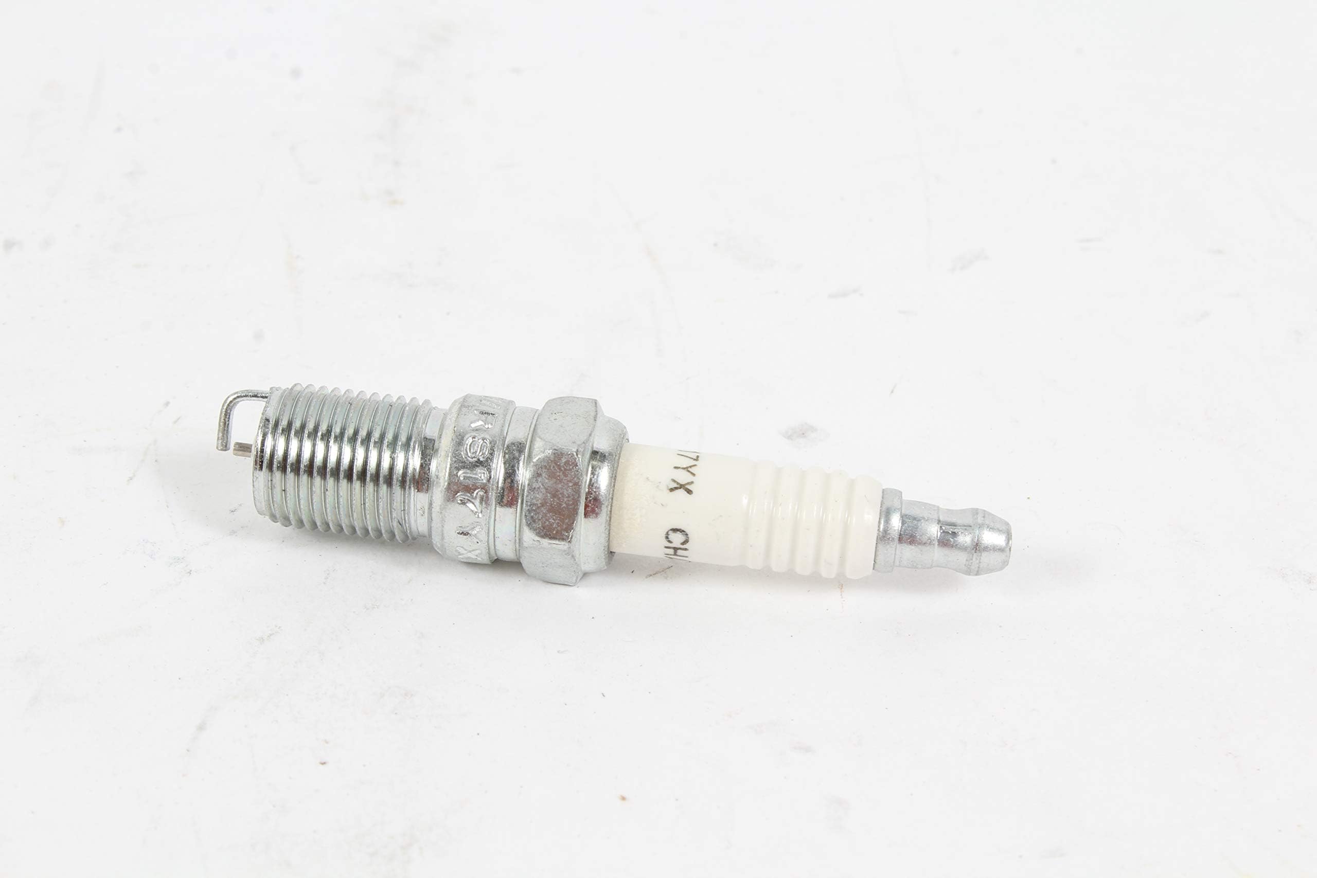 Champion 2 Pack Small Engine Spark Plug, STK No. 909, Plug Type # RS17YX-2PK