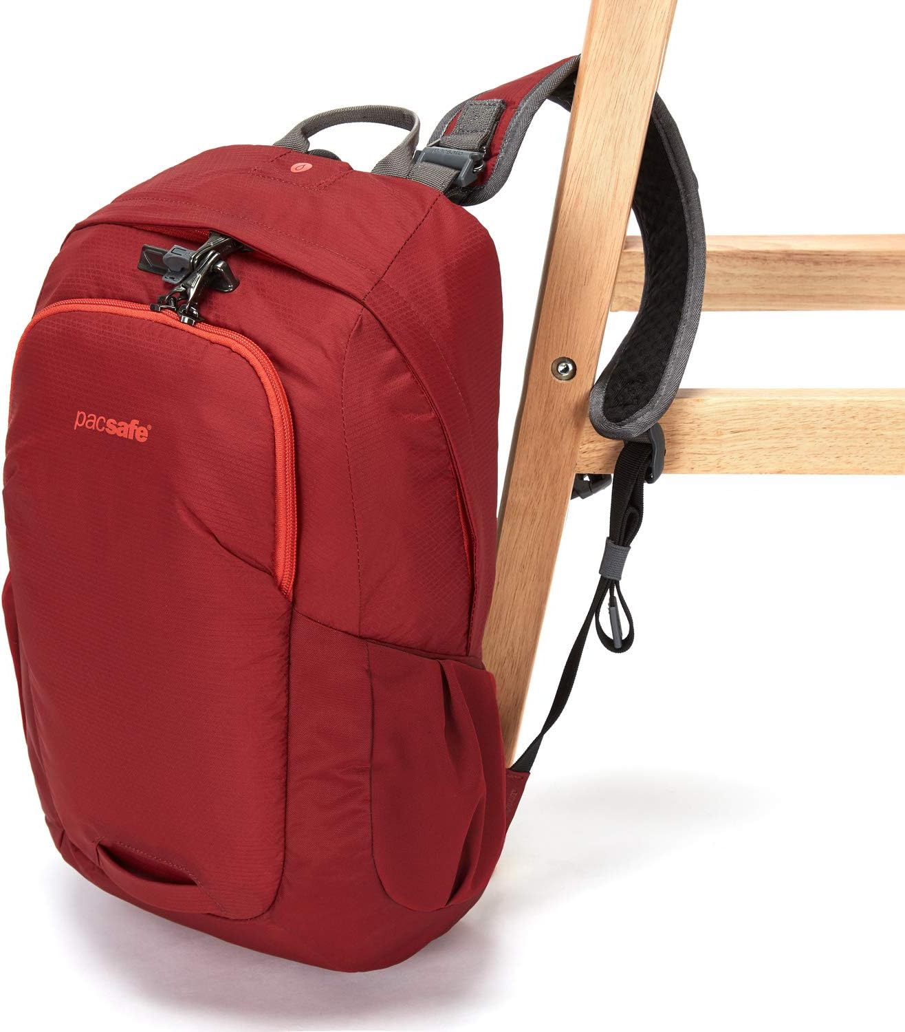 pacsafe venturesafe 15l