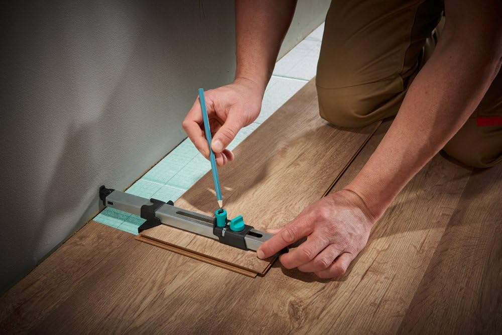 wolfcraft Laminate Fitter I 6952000 I For precise measurement and transfer of the last row of laminate, Black - Image 5