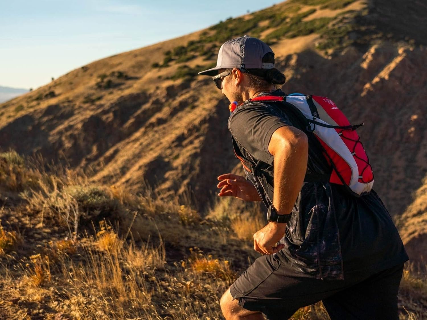 Water Buffalo Hydration Pack Backpack - Water Backpack - 2L Water Bladder : Sports & Outdoors